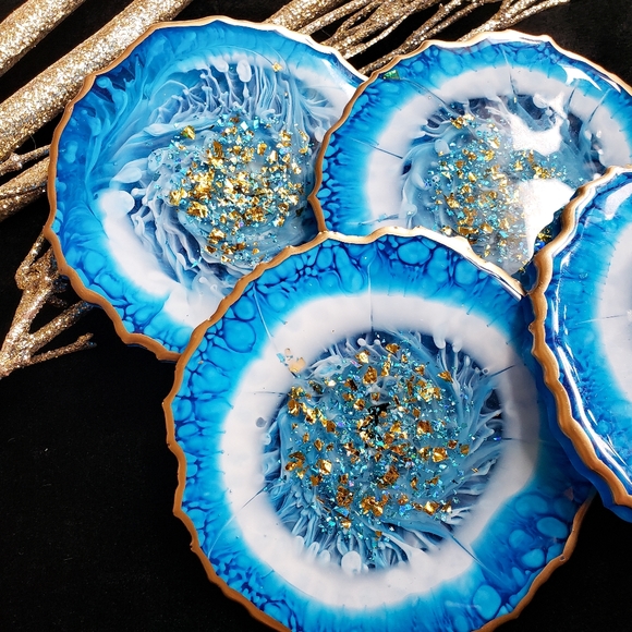 Set of 2 Resin Coasters, Handmade, Blue and Gold - Picture 6 of 10